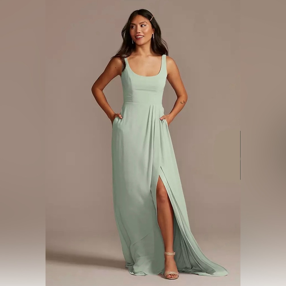 David's Bridal Dusty Sage Size 4 Bridesmaids Sleeveless Maxi Dress